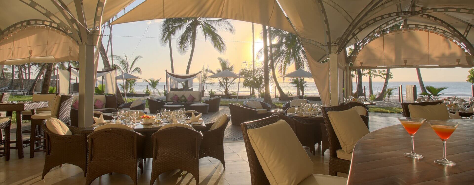 Almanara Luxury Garden Villas and Boutique Hotel Beach - Sails Restaurant