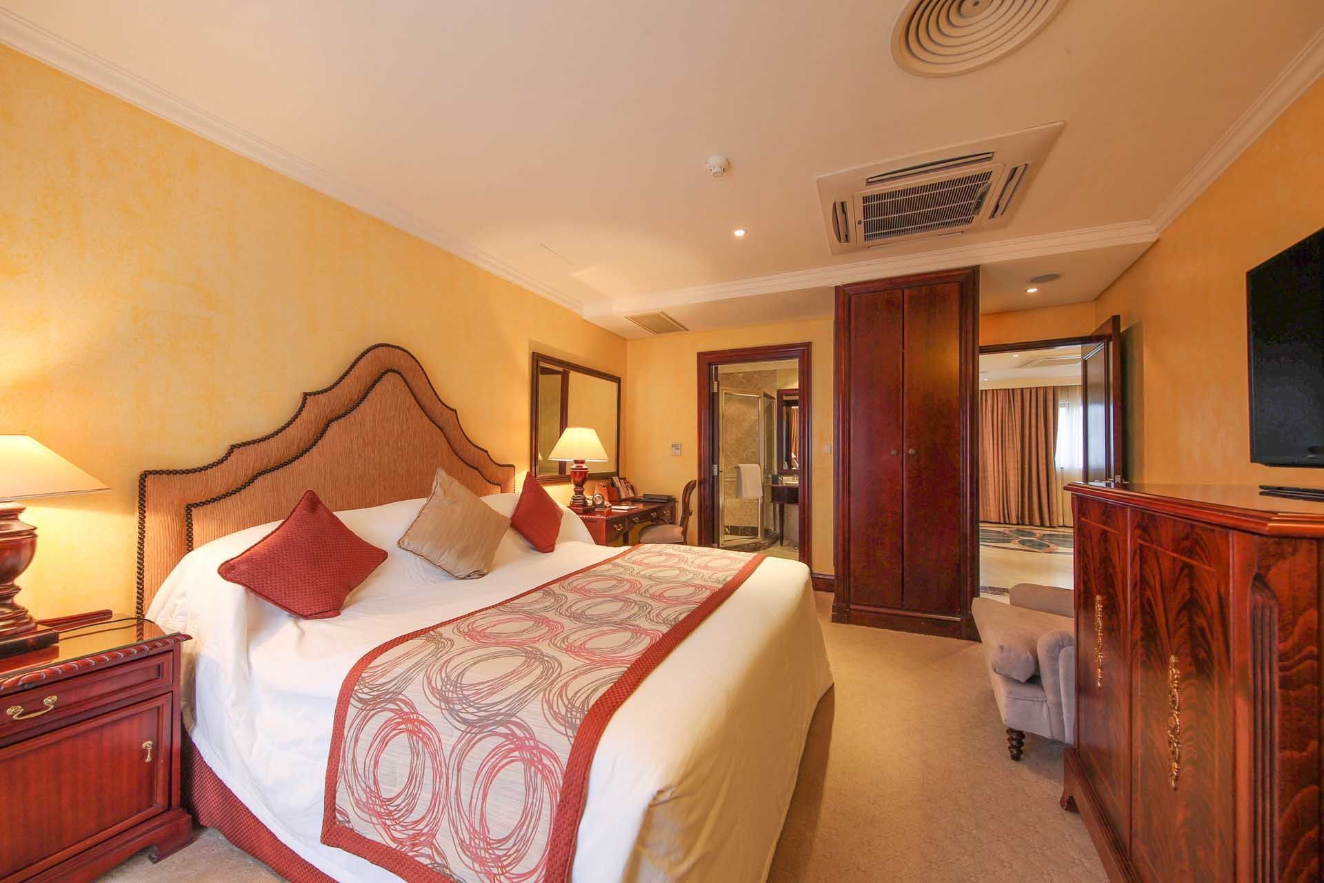 Kigali Serena Hotel Presidential Room Bedroom
