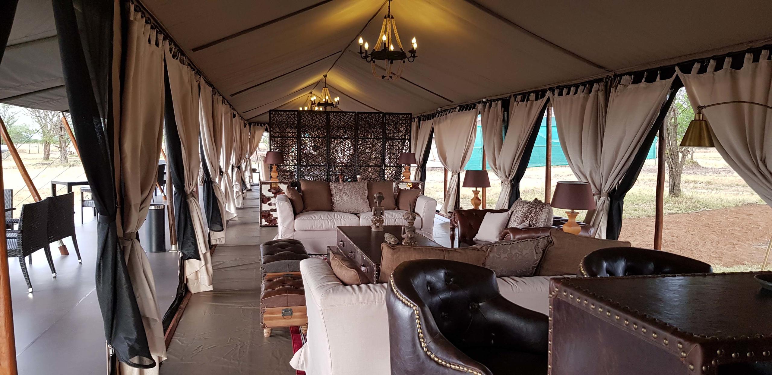 Ole Serai Luxury Camp - Kogatende Lounge
