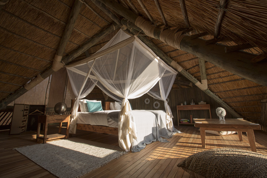 Ikuka Safari Camp - Guest Room Interior Twin Beds