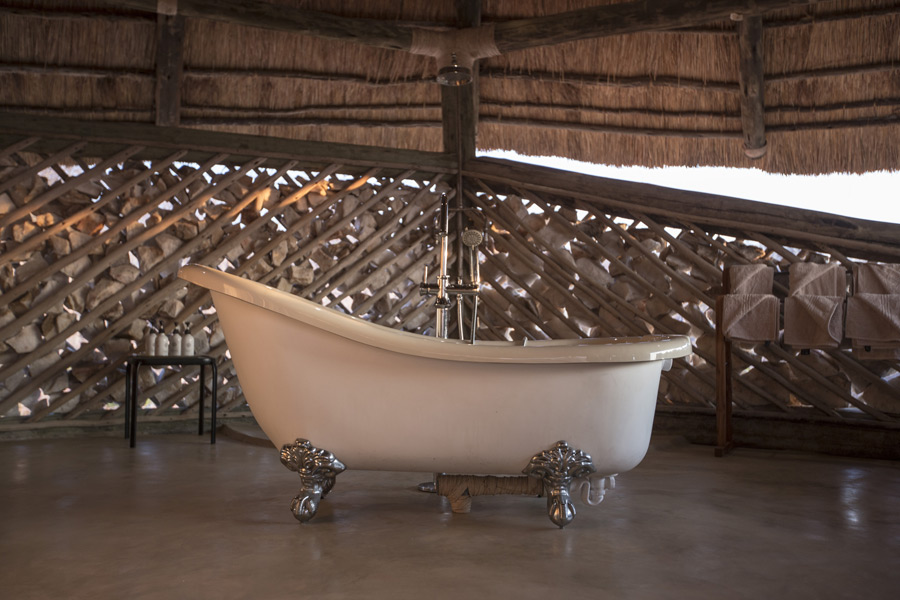 Ikuka Safari Camp - Guest Room Stand Alone Bath Tub