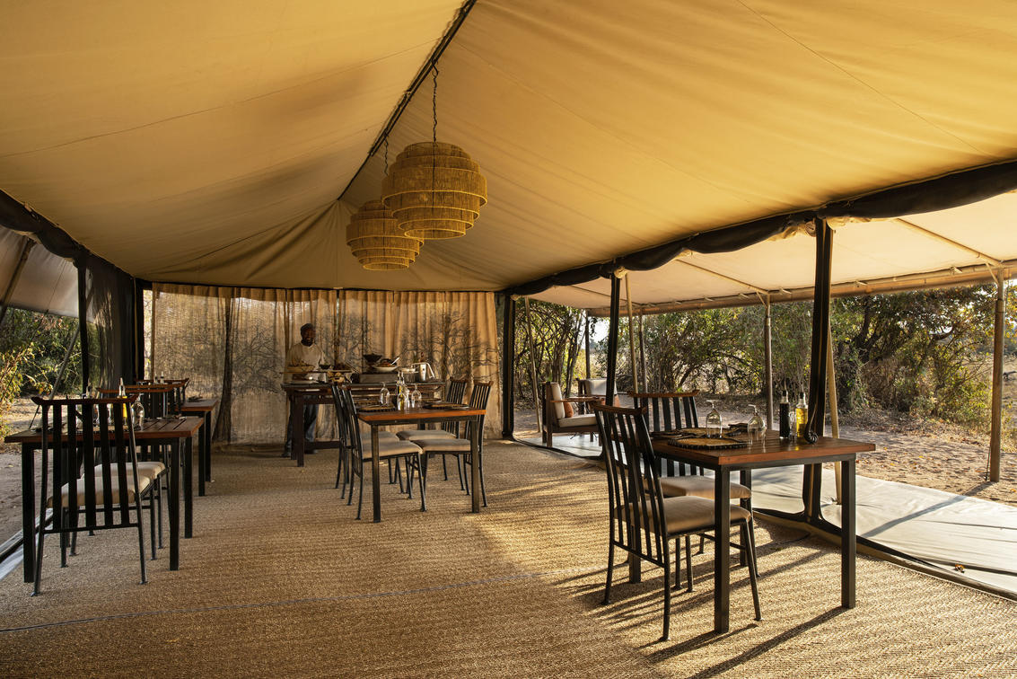 Kwihala Camp dining area set up
