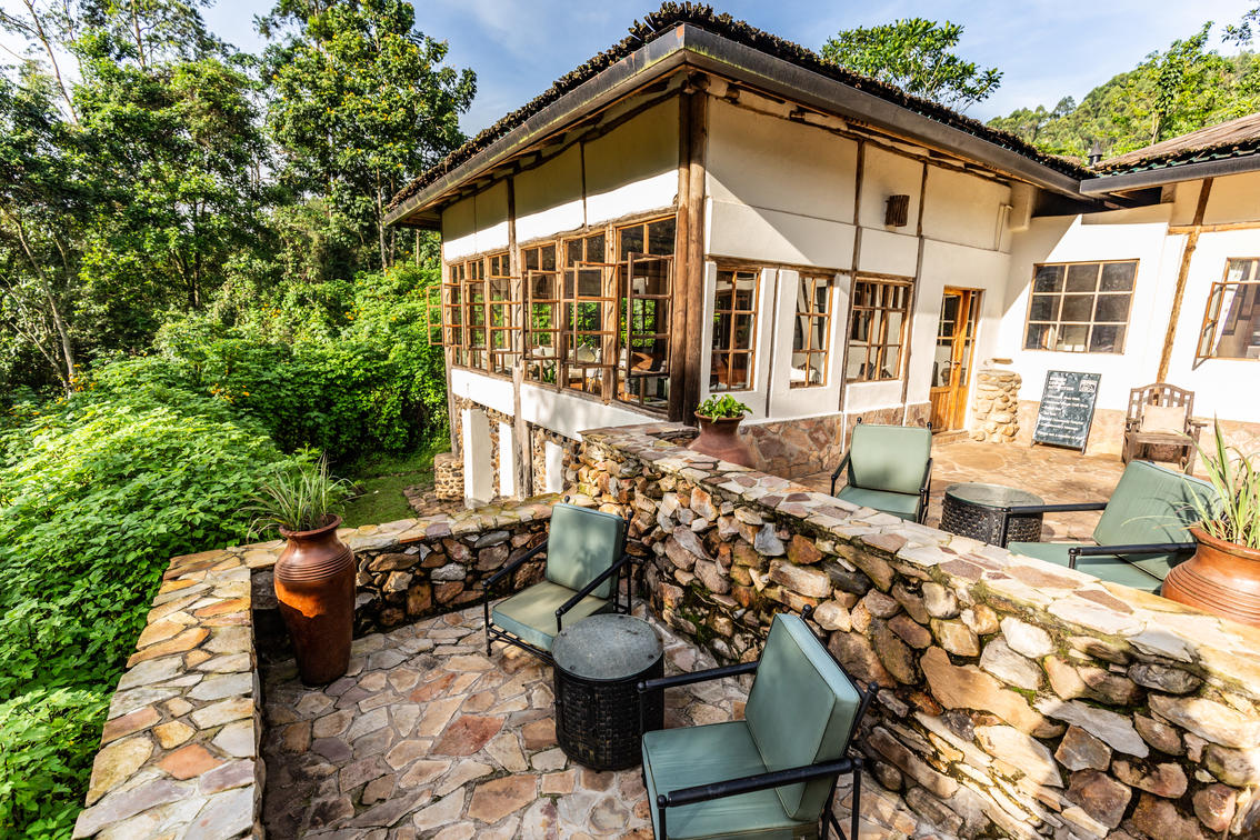 Bwindi Lodge - Uganda veranda area