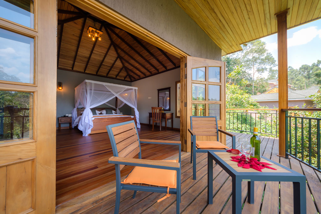 Chimpundu lodge 2-in-1 Double Cottage Veranda + Chairs