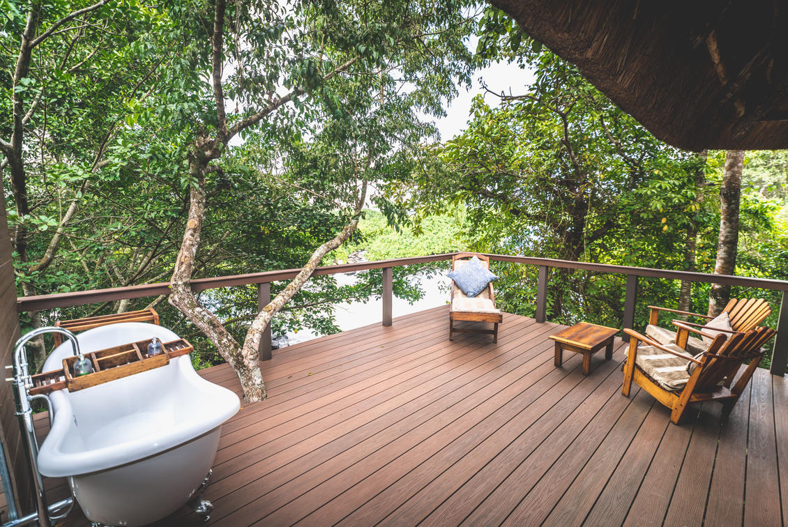 Lemala Wildwaters Lodge private deck with bathtub