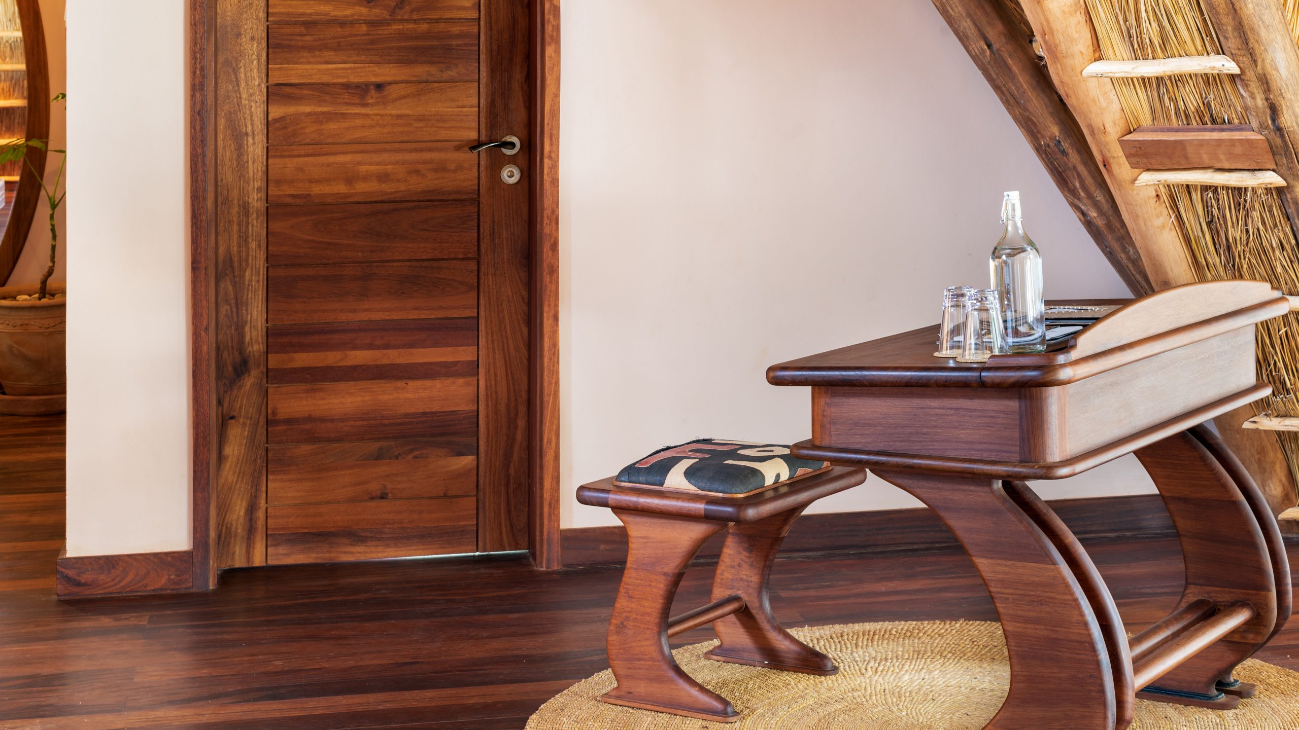 Nile Safari Lodge guest room desk & stool
