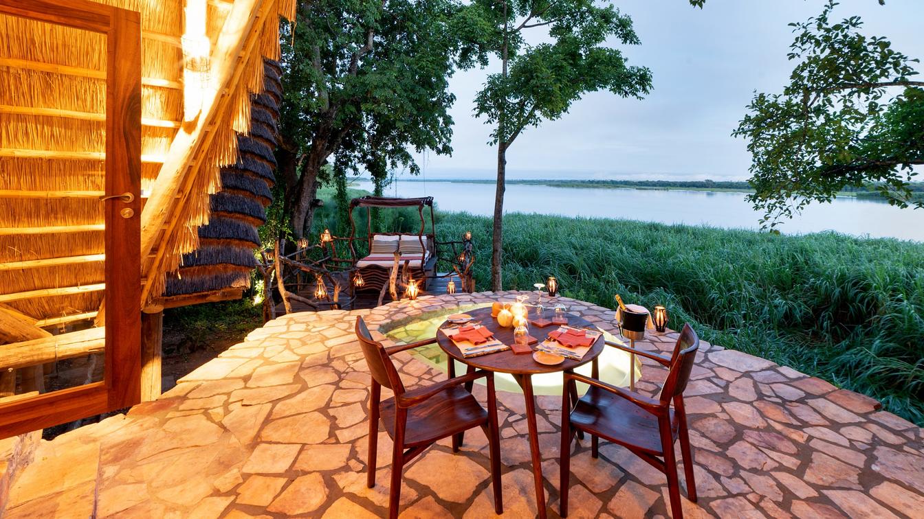 Nile Safari Lodge - private dining near plunge pool Exclusive banda